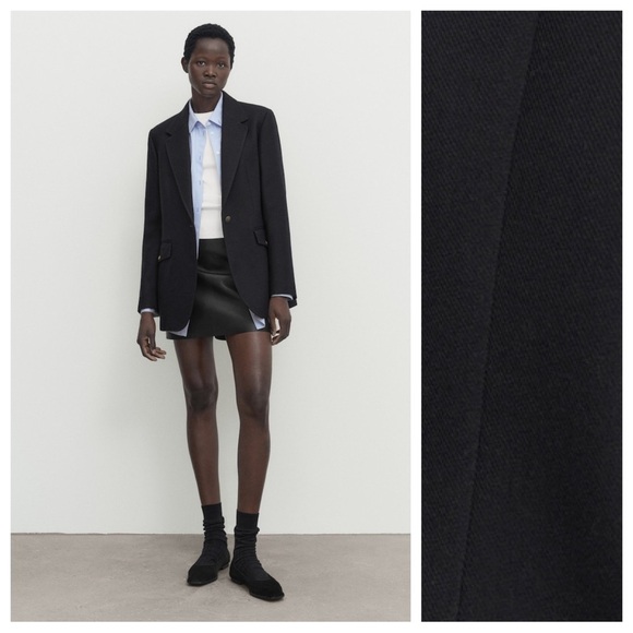 NWT. Massimo Dutti Navy Blue Micro Twill Fabric Blazer with Buttons. Size 2. - Picture 1 of 12